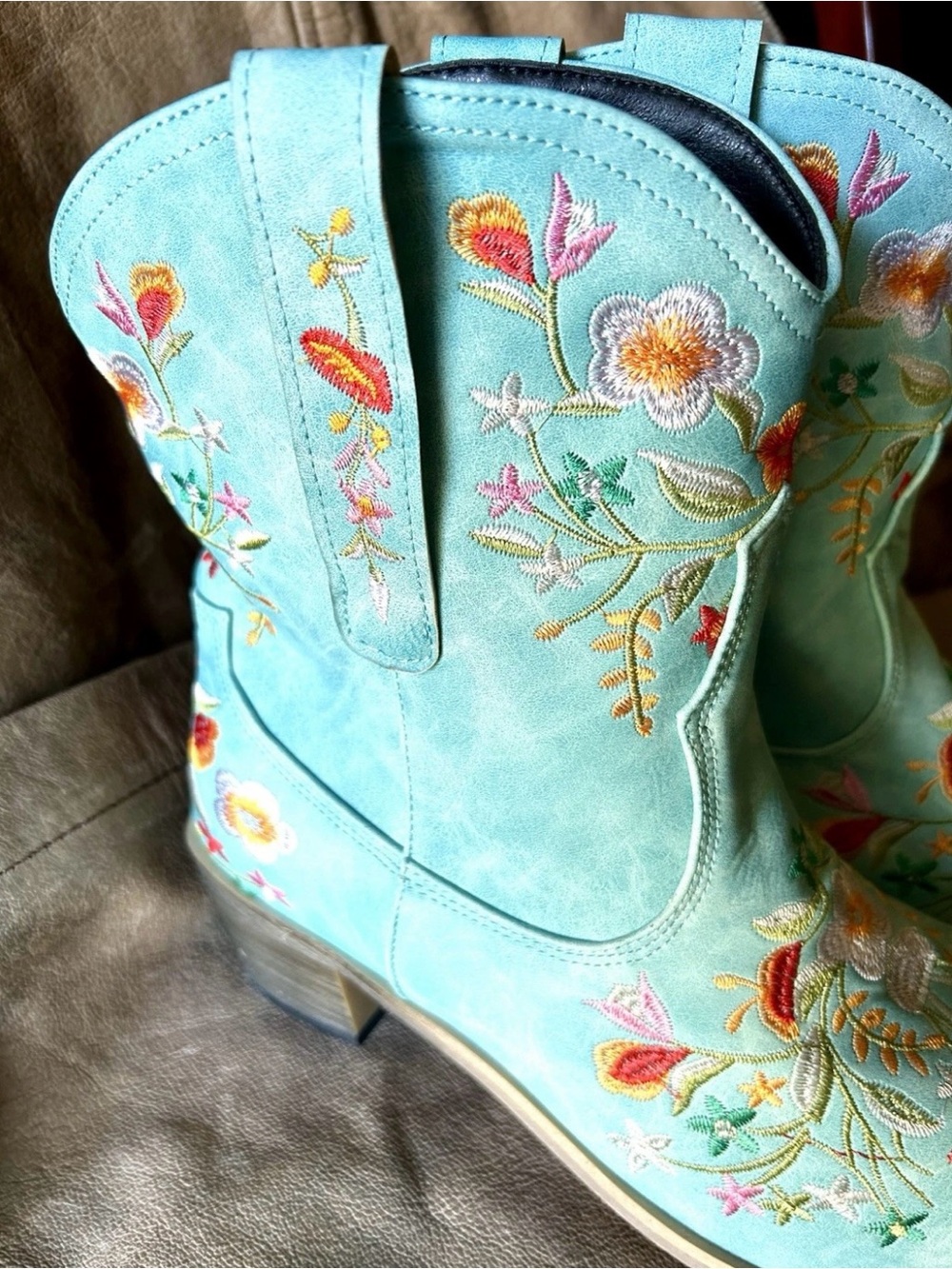 Turquoise Embroidered Western Cowgirl Boots – Wide Calf, Pointed Toe – 10.5 - Picture 6 of 12